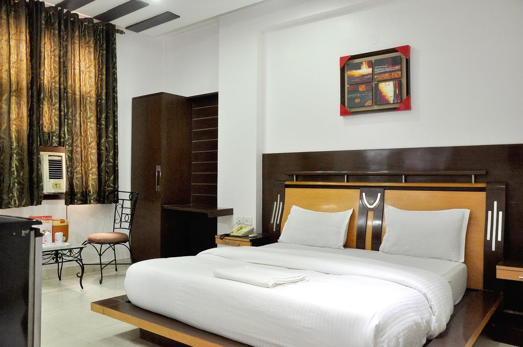 Adb Rooms Hotel Indo Continental Nova Deli Exterior foto